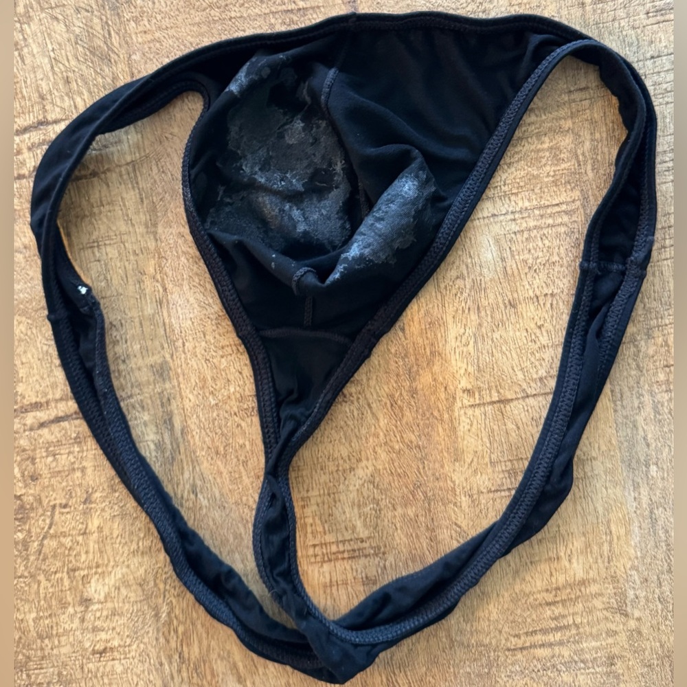 Men’s Black Thong - Picture 2 of 3